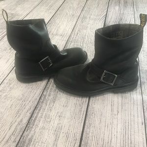 Dr. Martens pull on Meg boot biker size 7 docs
